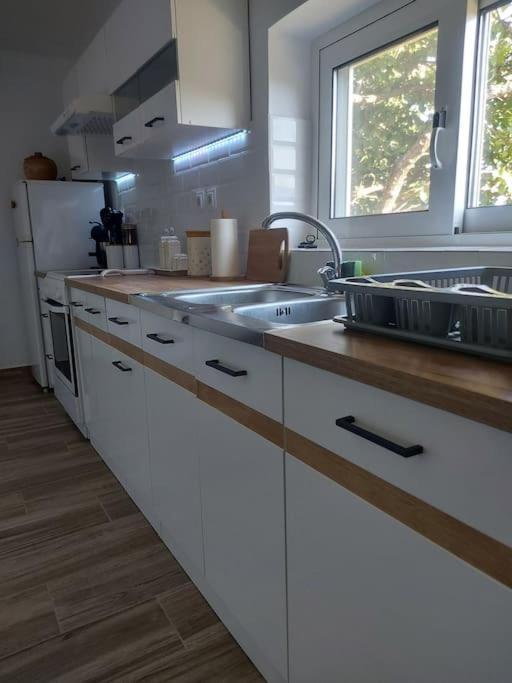 Houlia Home Διαμέρισμα Με Δωρεάν Χώρο Στάθμευσης Steniaí 외부 사진